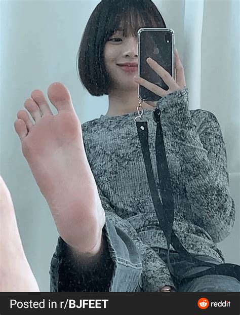 A subreddit for the feet of female korean BJ's. In South Korea, a streamer is referred to as a broadcast jockey or BJ. Broadcast jockeys have become popular over the years in Korea thanks in part to many of them being more relatable to viewers than some celebrities and becoming famous enough to appear on TV shows.